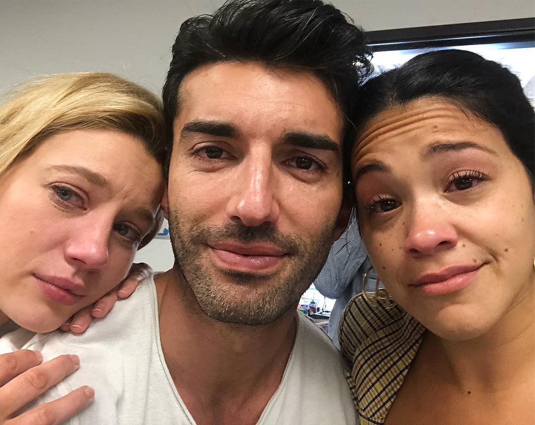 Get Jane The Virgin S Final Table Read Was As Emotional As You D For iPhone Free Get Wallpaper Jane The Virgin S Final Table Read Was As Emotional As You D Desktop Wallpaper Free